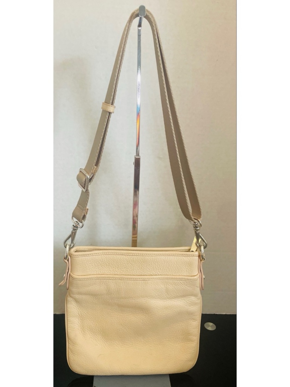Lauren Ralph Lauren Beige Leather Crossbody Bag